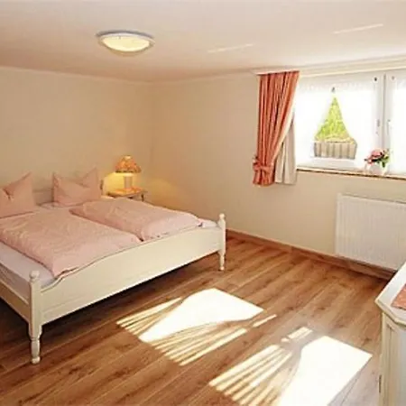 Haus Weissenburg Ga_ost